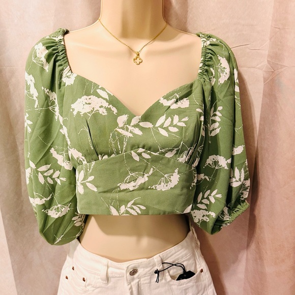 Back lace up top - Picture 4 of 5